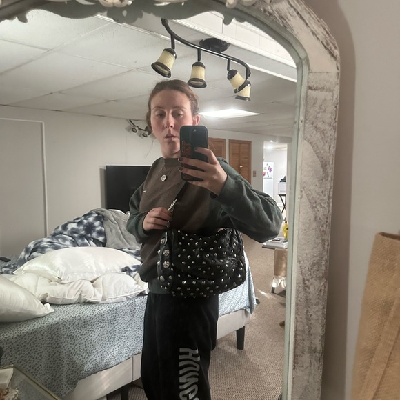 LEATHER SHOULDER BAG // WORN WITH SOME WEAR & TEAR - Picture 16 of 16